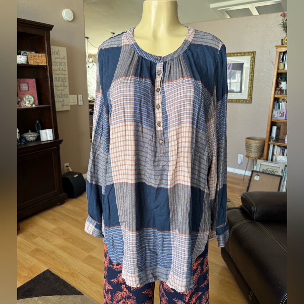 Universal Thread multicolored plaid long sleeve tunic-1X